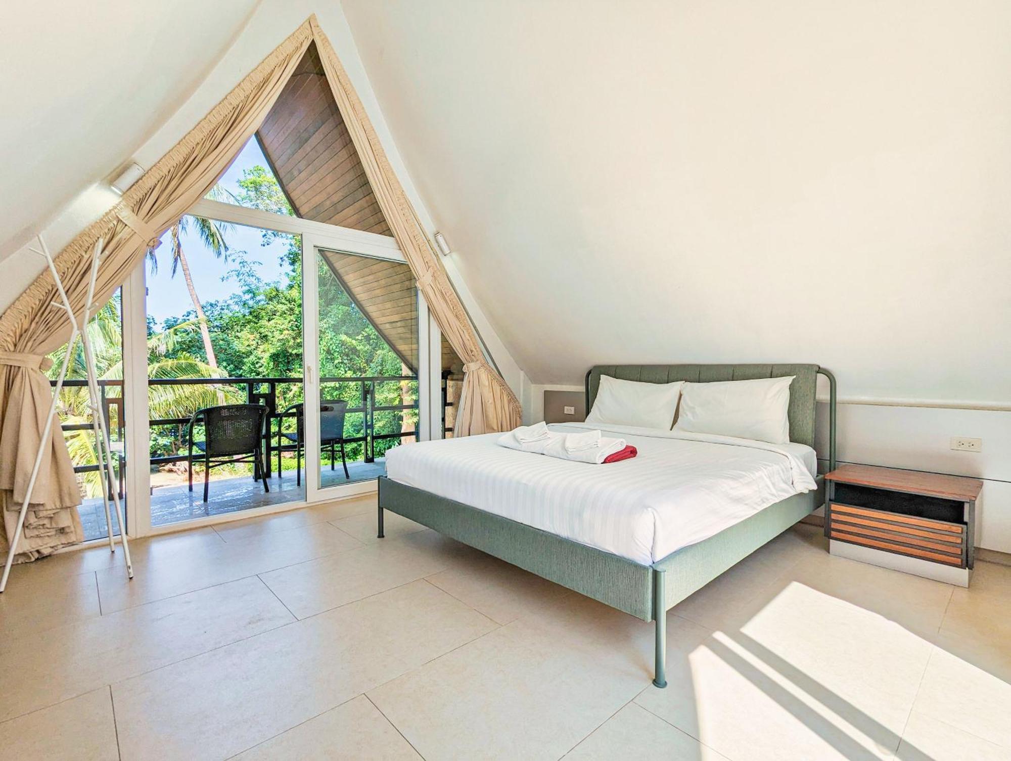 Half Moon Beach Villa - By Kohchangvillas 象岛 外观 照片
