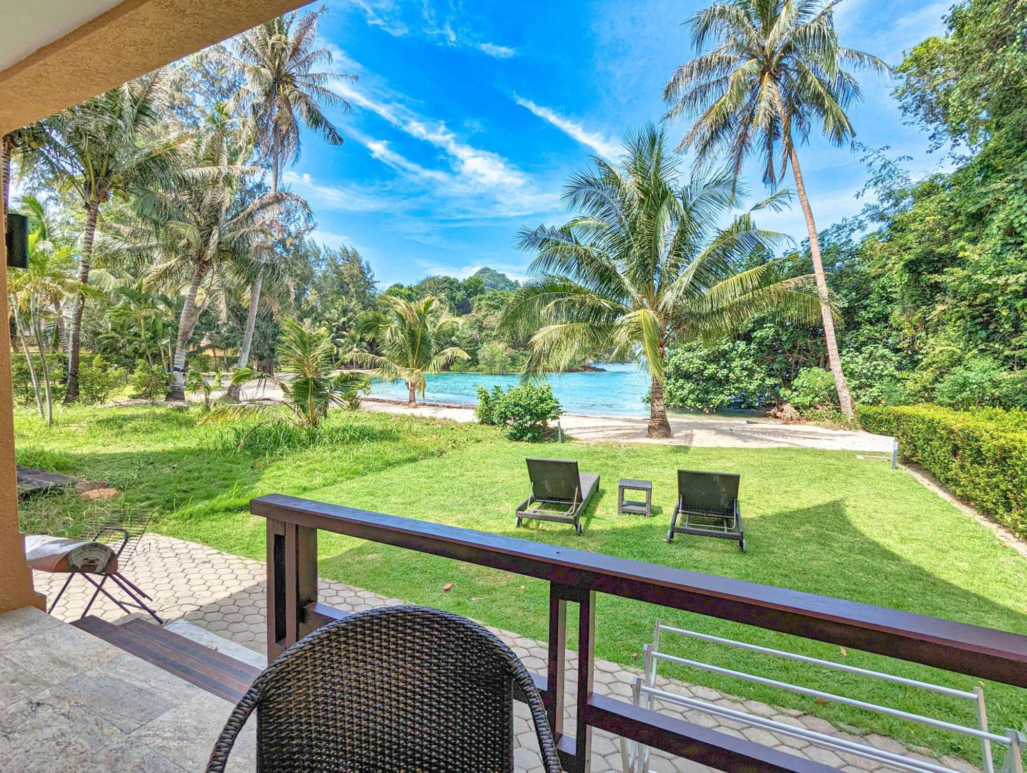 Half Moon Beach Villa - By Kohchangvillas 象岛 外观 照片
